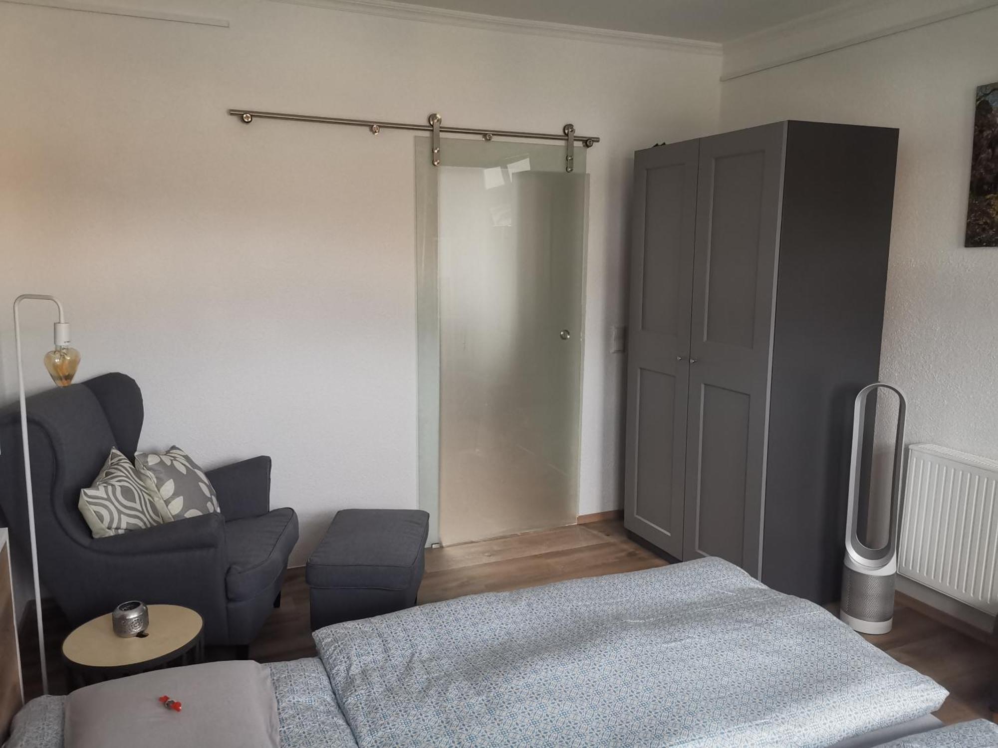 Pauls Hexenhaus Wohnung Hexe Mit Fahrrad Garage Und Innenhof Fuer Motorraeder Thale Bagian luar foto